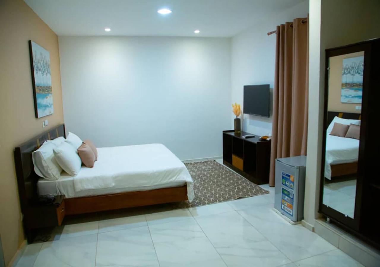 Onyx Hotel Ямусукро Экстерьер фото