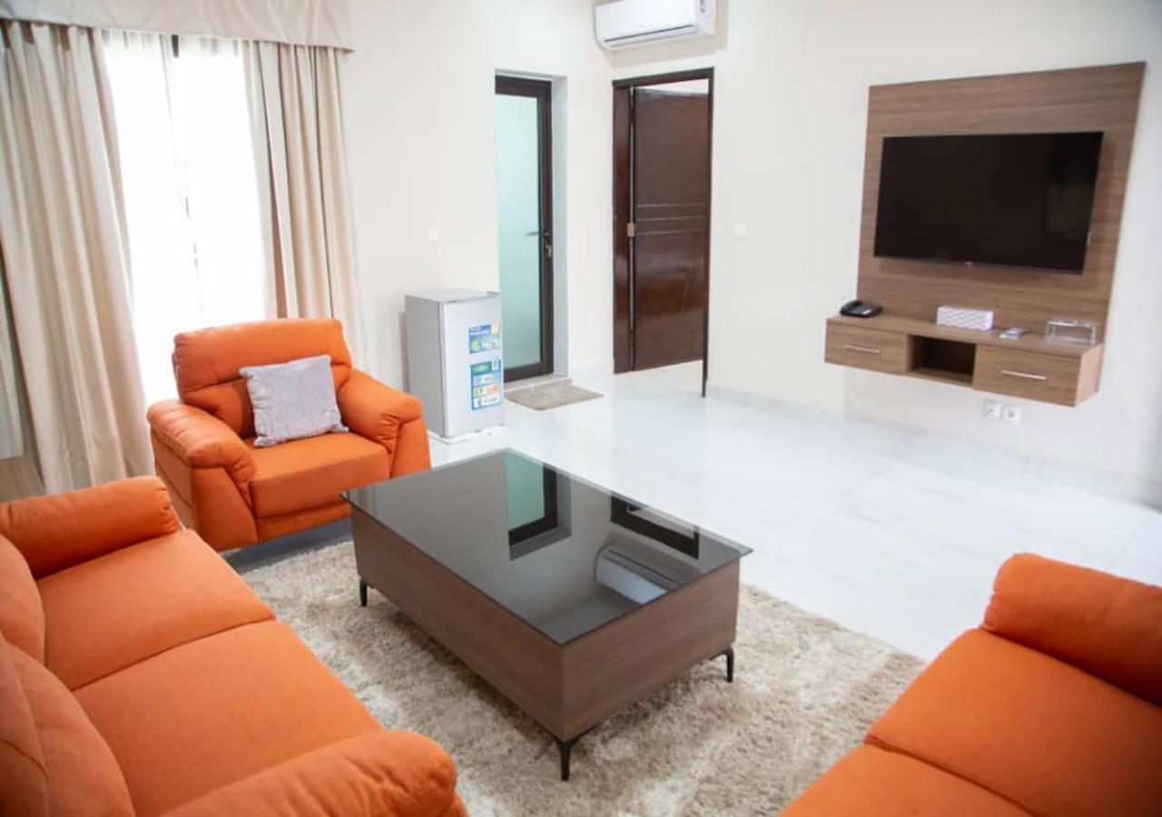 Onyx Hotel Ямусукро Экстерьер фото